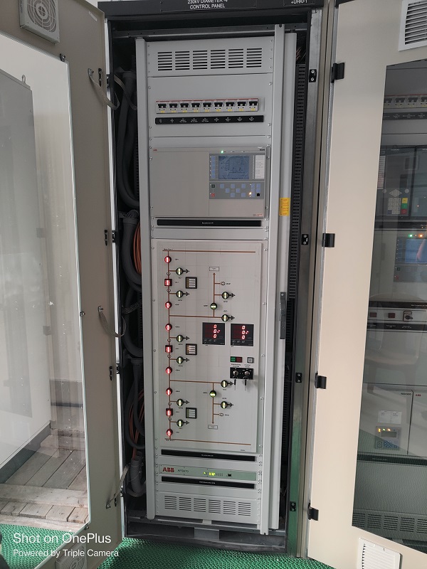 二次保護設(shè)備帶電運行.jpg